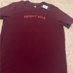 Men's under armor Maroon T-Shirt NWT large